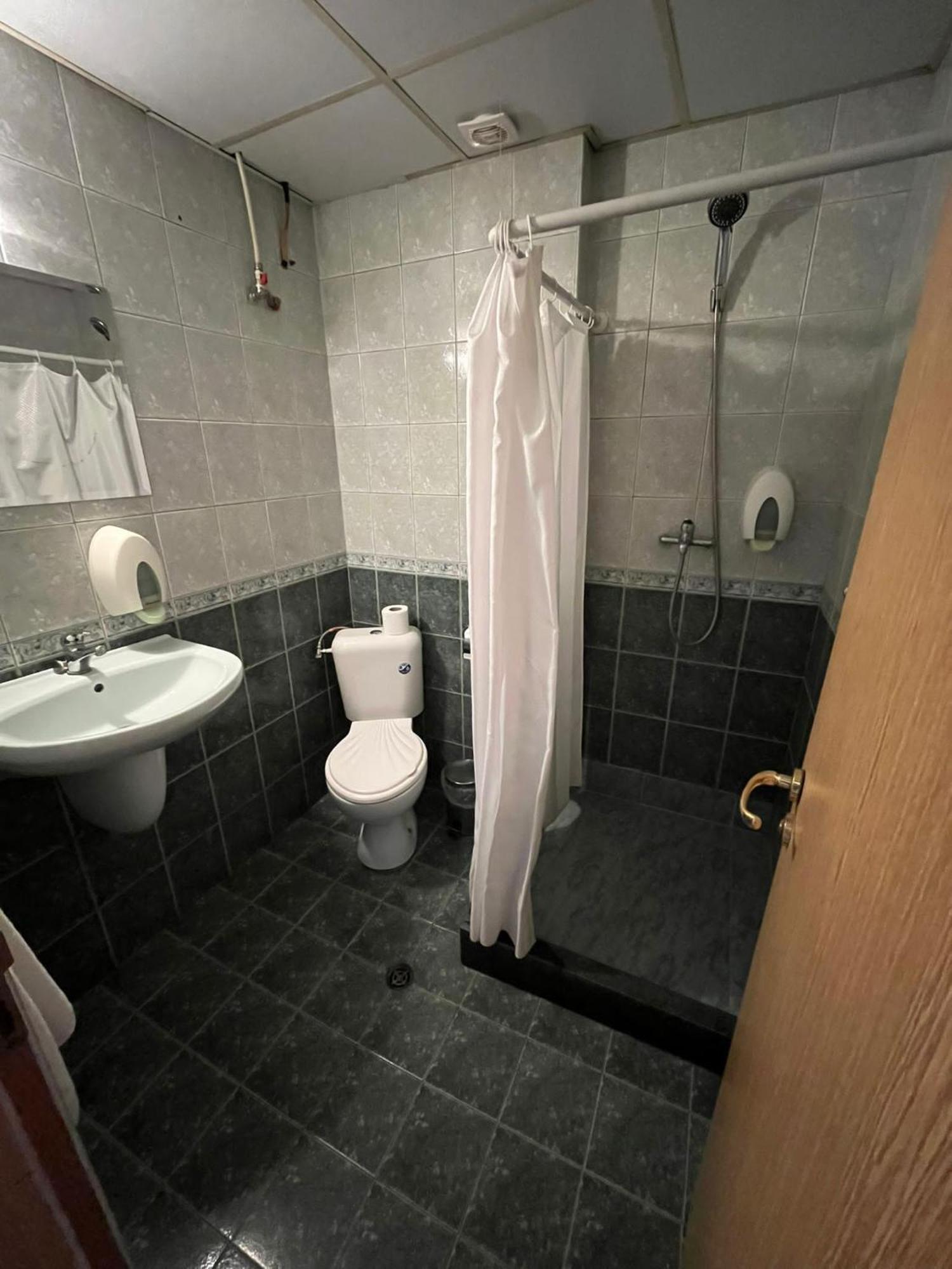 Hotel Kredo Sliven Eksteriør bilde